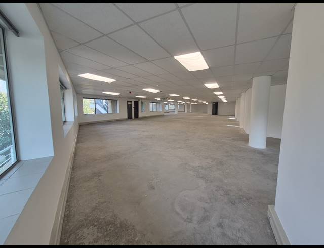 858M² OFFICE TO LET IN WOODMEAD
